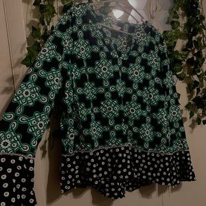 Crown & Ivy flowy blouse